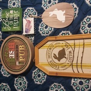 Holiday signs Easter St Patrick's Day